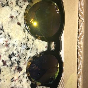 DIFF SUNGLASSES